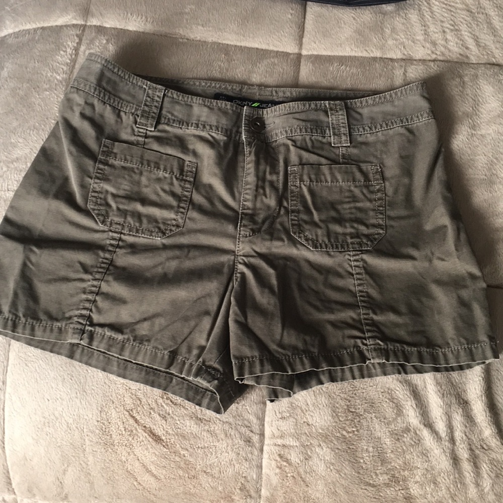 Army green cotton shorts